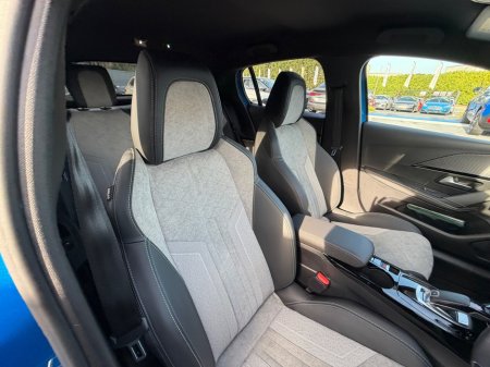 2021 Peugeot 208 - photo 13