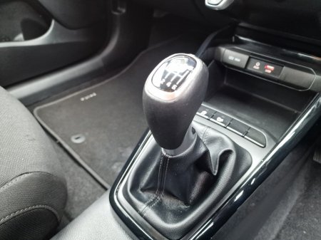 2019 Kia Rio - photo 26