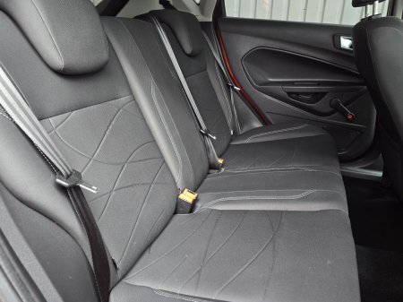 2016 Ford Fiesta - photo 21