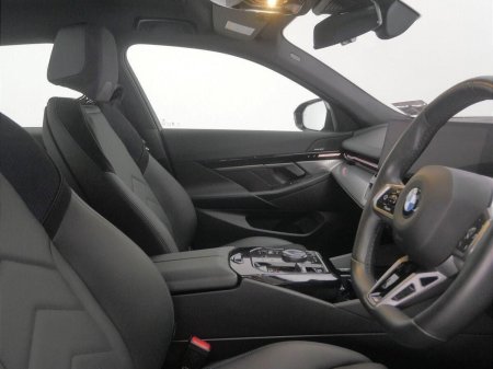 2025 BMW 5-Series - photo 12