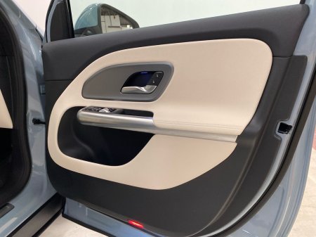 2026 Mercedes-Benz GLB - photo 18