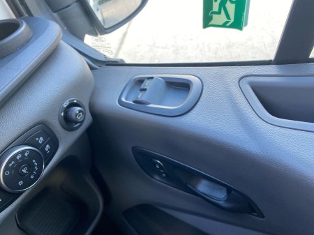 2026 Ford Transit Minibus - photo 17