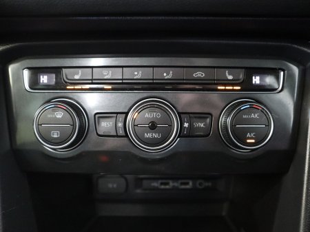 2020 Volkswagen Tiguan - photo 23