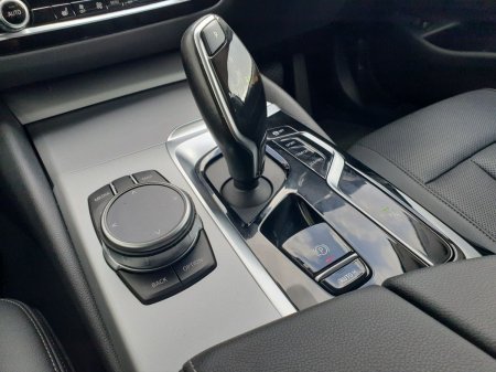 2024 BMW 5-Series - photo 10