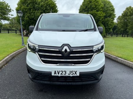 2023 Renault Trafic - photo 2