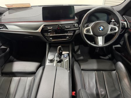 2023 BMW 5-Series - photo 9