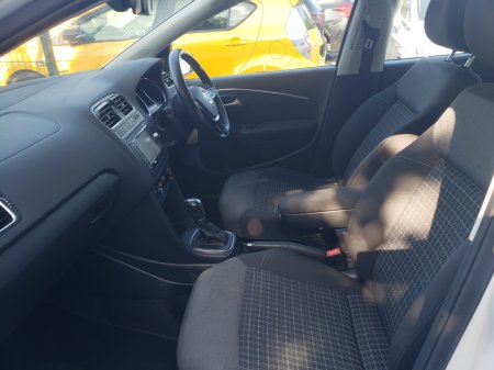 2017 Volkswagen Polo - photo 2