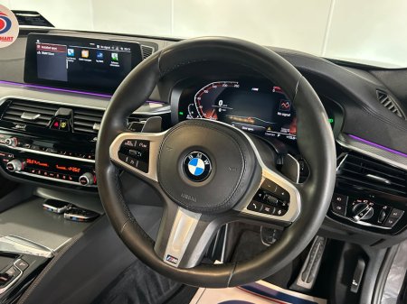 2020 BMW 5-Series - photo 8