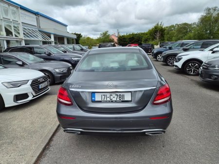 2017 Mercedes-Benz E-Class - photo 9