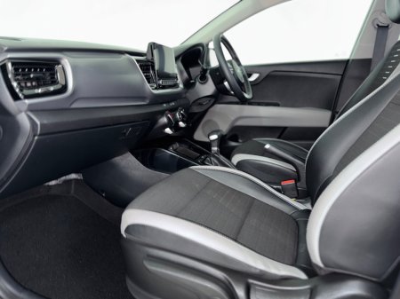 2026 Kia Stonic - photo 3