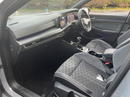2024 Volkswagen Golf - photo 22