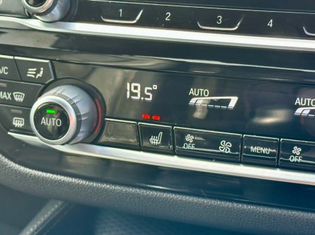 2023 BMW 5-Series - photo 15