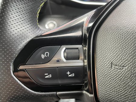 2020 Peugeot 208 - photo 15