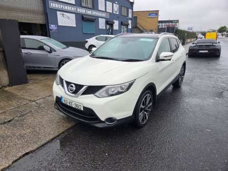 2015 Nissan Qashqai 1.6 DCI TEKNA 130PS 5DR AUTOMATIC DIESEL FULL LEATHER GREAT DRIVER CLEAN JEEP
