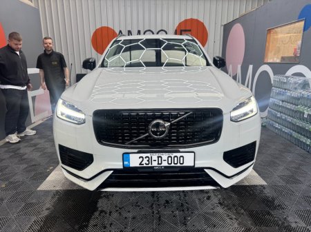 2023 Volvo XC90 - photo 2