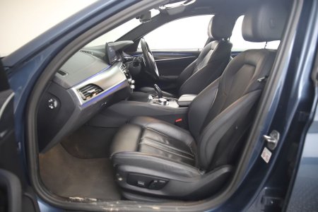 2023 BMW 5-Series - photo 15