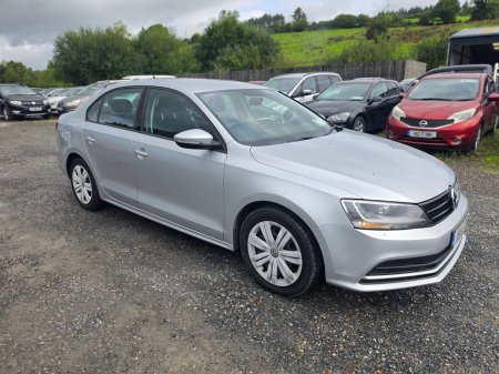 2015 Volkswagen Jetta - photo 2