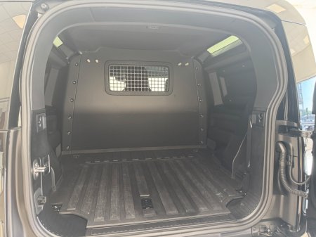 2026 Land Rover Defender - photo 8