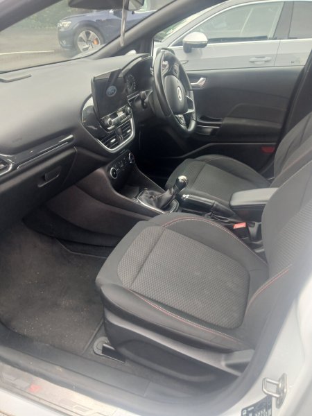 2018 Ford Fiesta - photo 7