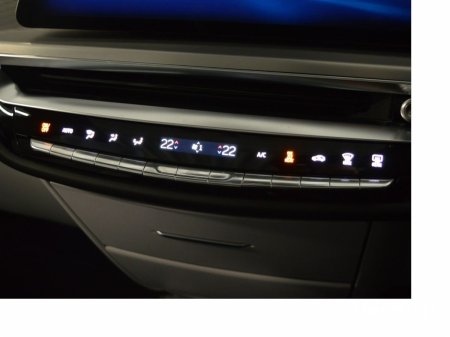 2026 Cadillac Lyriq - photo 10