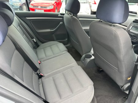 2005 Volkswagen Golf - photo 18