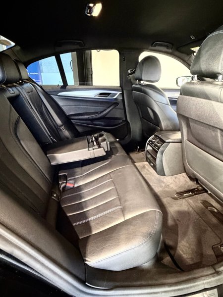 2018 BMW 5-Series - photo 10
