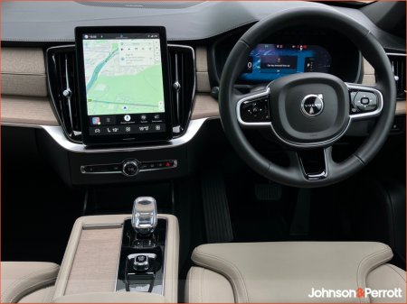 2025 Volvo XC90 - photo 2