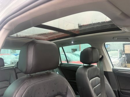 2020 Volkswagen Tiguan - photo 8