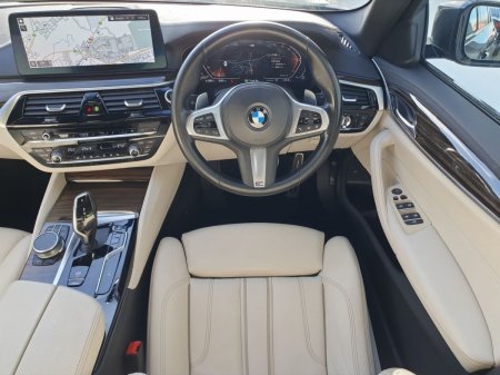 2022 BMW 5-Series - photo 5