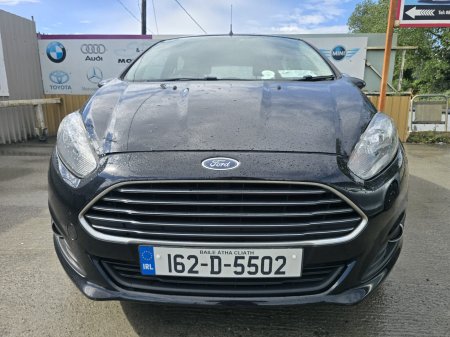 2016 Ford Fiesta - photo 2