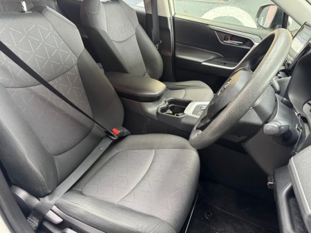 2019 Toyota RAV4 - photo 16