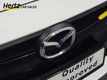 2024 Mazda Mazda2 - photo 9