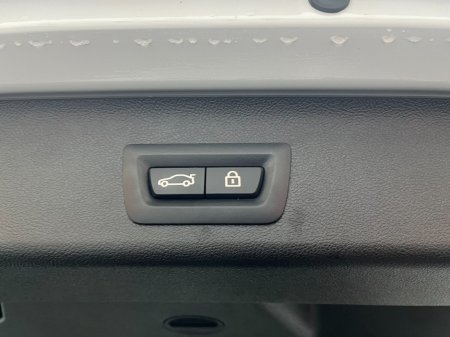2020 BMW 5-Series - photo 8