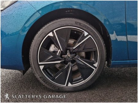 2025 Peugeot 308 - photo 9