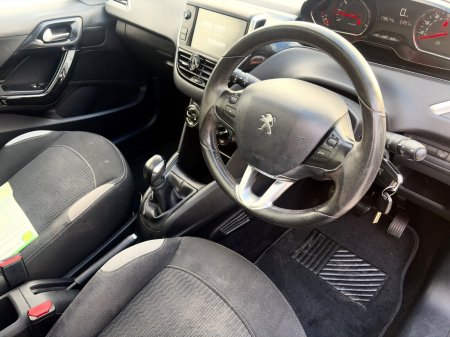 2015 Peugeot 208 - photo 9