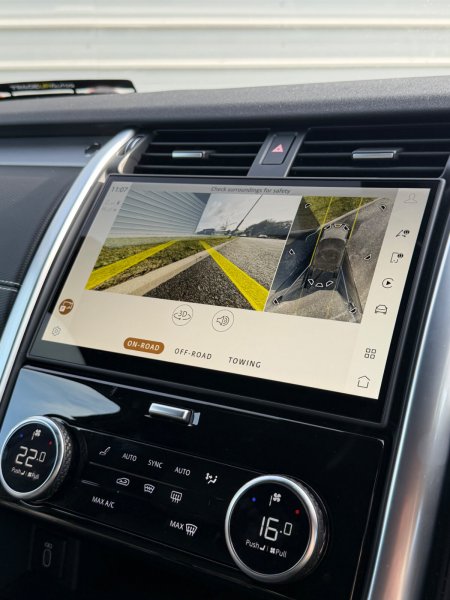 2025 Land Rover Discovery - photo 7