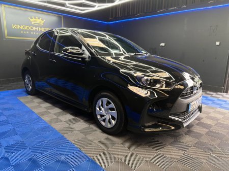 2020 Toyota Yaris - photo 2