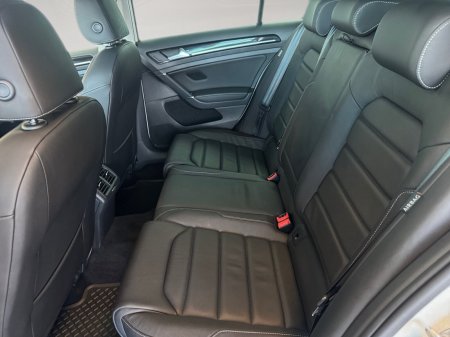 2020 Volkswagen Golf - photo 16