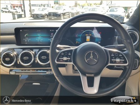 2022 Mercedes-Benz CLA - photo 2