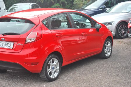 2016 Ford Fiesta - photo 4