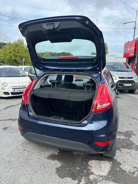2011 Ford Fiesta - photo 18