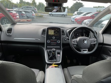 2020 Renault Grand Scenic - photo 10