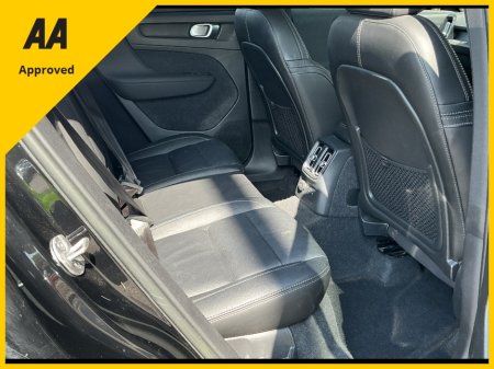 2022 Volvo XC40 - photo 8