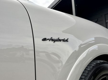 2025 Porsche Cayenne - photo 12