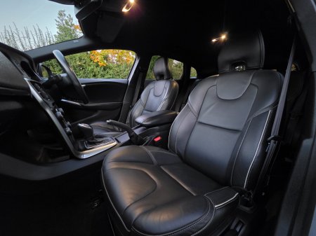 2018 Volvo V40 - photo 23
