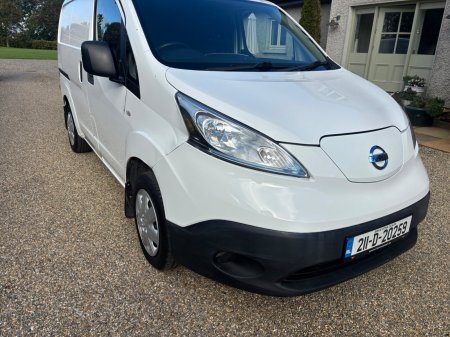 2021 Nissan NV200 - photo 2