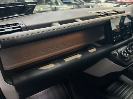 2025 Land Rover Defender - photo 13
