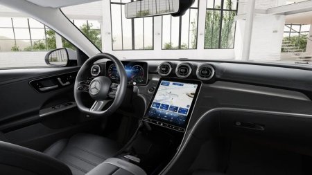 2026 Mercedes-Benz C-Class - photo 8