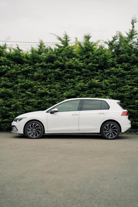 2023 Volkswagen Golf - photo 2