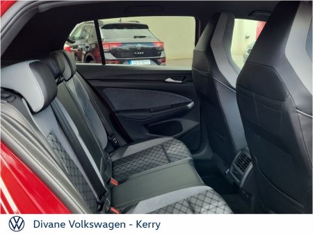 2023 Volkswagen Golf - photo 8